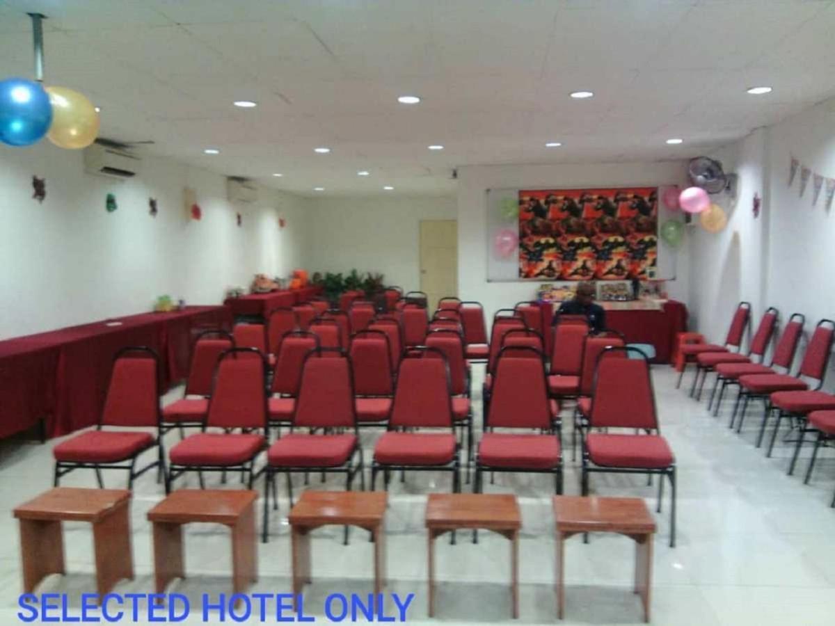 Sun Inns Hotel Kepong Куала-Лумпур Экстерьер фото